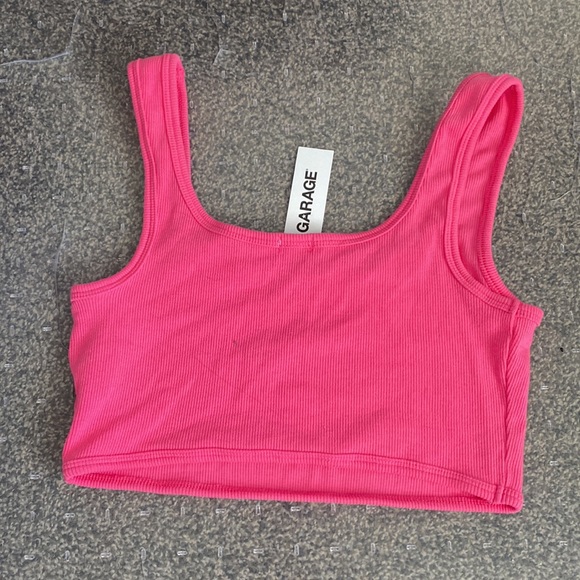 Pink garage top - Picture 2 of 2